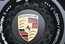 Sportwagenhersteller Porsche - Bernd Weißbrod/dpa