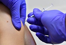 Vorbereitungen auf Corona-Schutzimpfung - Foto: Martin Schutt/ZB/dpa/Illustration