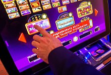 Glücksspiel - Foto: Klaus-Dietmar Gabbert/dpa-Zentralbild/dpa