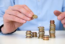 Erspartes Geld - Foto: Andrea Warnecke/dpa-tmn/dpa