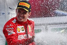 Der gro&szlig;e Favorit der Formel 1 hei&szlig;t Charles Leclerc und f&auml;hrt f&uuml;r Ferrari. - Antonio Calanni/AP/dpa