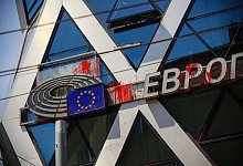 Euro-Einführung in Bulgarien - Valentina Petrova/AP/dpa