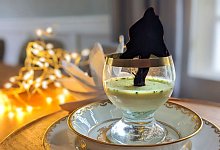 Basilikum Panna Cotta - Doreen Hassek/hauptstadtkueche.blogspot.com/dpa-tmn