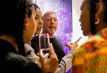 Ausstellung Pros & Cons of Being A Spoiled Brat - Foto: Clara Margais/dpa