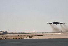 Ein Langstreckenbomber vom Typ Boeing B-52H brachte die amerikanische Hyperschallwaffe am vergangenen Samstag in die Luft und setzte sie aus. (Archivbild) - Staff Sgt. Ashley Gardner/U.S. Air Force/AP/dpa