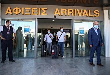 Touristen am Flughafen von Heraklion - Foto: Eurokinissi/Eurokinissi via ZUMA Wire/dpa/Archiv