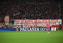 Schm&auml;h-Plakat - Sven Hoppe/dpa