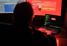 Bei einem Online-Angriff wurden Daten von Kunden erbeutet. - Lino Mirgeler/dpa