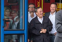 Lachender Laschet - Foto: Marius Becker/dpa