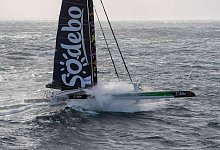 Start zur Trimaran-Regatta - Alexis Courcoux/Brest Atlantiques/dpa