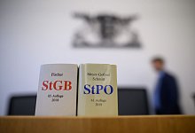 Strafgesetzbuch - Sebastian Gollnow/dpa/Symbolbild