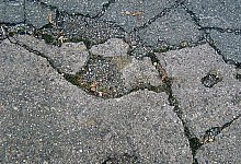 Stra&szlig;ensch&auml;den - Pixabay