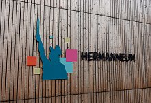 Ministerpräsident Hendrik Wüst besucht Hermanneum - Friso Gentsch/dpa