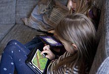 Kind vor Tablet - Foto: Silvia Marks