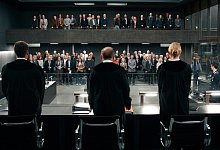 Terror - Ihr Urteil - dpa