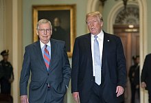 McConnell und Trump - Foto: J. Scott Applewhite/AP/dpa