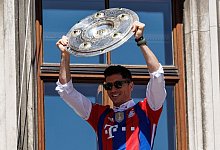 Robert Lewandowski vom FC Bayern München bei der Meisterfeier. - Matthias Balk/dpa