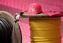 Der Mobilfunk-Ausbau mit 5G-Antennen ist vor allem f&uuml;r die Industrie wichtig. - Oliver Berg/dpa