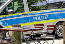 Die Polizei sucht drei Schläger. - Symbolbild: Pixabay