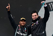 Lewis Hamilton und Toto Wolff - Ozan Kose/POOL AFP/AP/dpa