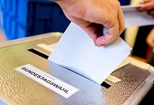 Zeitdruck: Briefwahl direkt im Wahlamt empfehlenswert - Hauke-Christian Dittrich/dpa