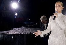 C&eacute;line Dion bei der Er&ouml;ffnungsfeier der Olympischen Sommerspiele - Uncredited/Olympic Broadcasting Services/AP
