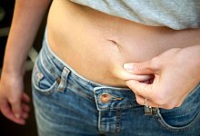 Schlank oder schon zu d&uuml;nn? - Foto: Mascha Brichta/dpa-tmn/Illustration