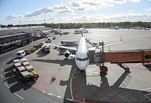 Kurzfristige Änderung des Ablfughafens - Foto: Sina Schuldt/dpa/dpa-tmn