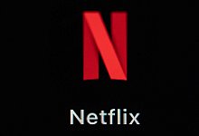 Die Netflix-App auf dem Display eines iPhone SE. Die Aktie des Konzerns ist abgerutscht. - Silas Stein/dpa