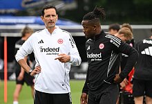 Trainingsauftakt Eintracht Frankfurt - Arne Dedert/dpa