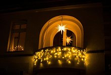 LED-Lichterketten leuchten effizienter als herk&ouml;mmliche - Christin Klose/dpa-tmn