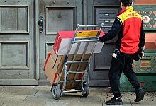 DHL - Martin Schutt/dpa