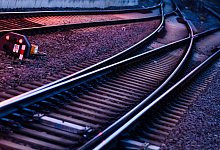 Bahnschienen - Julian Stratenschulte/dpa