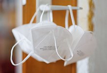 Masken - Daniel Karmann/dpa