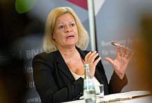 Pressestatement - Bundesinnenministerin Nancy Faeser - Henning Kaiser/dpa