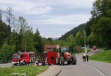 Umgekippter Maiwagen - Gudrun Gehr/Oberbadisches Verlagshaus/dpa