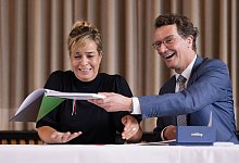 Koalitionsvertrag für Nordrhein-Westfalen - dpa