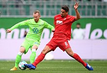 VfL Wolfsburg - FC Augsburg - Foto: Swen Pf&ouml;rtner/dpa