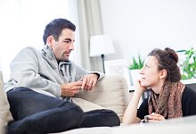 Paar unterhält sich - Christin Klose/dpa-tmn