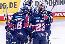 Eisb&auml;ren Berlin - Pinguins Bremerhaven - Andreas Gora/dpa