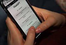 ChatGPT an Schulen - Philipp Brandstädter/dpa