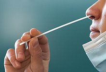 Corona-Test - Foto: Philipp von Ditfurth/dpa