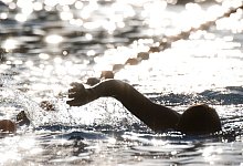 Wenig Ansteckungsgefahr beim Baden - Foto: Julian Stratenschulte/dpa