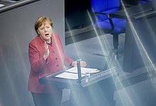 Bundeskanzlerin Angela Merkel (CDU) spricht am Dienstag mit den Ministerpr&auml;sidenten &uuml;ber eine Versch&auml;rfung des Lockdowns. - picture alliance