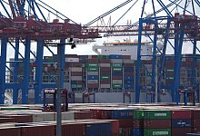 Container Terminal - Marcus Brandt/dpa