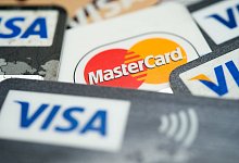 Kreditkarten - Foto: Andrea Warnecke/dpa-tmn