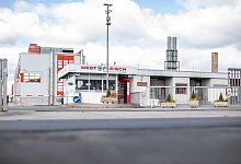 &laquo;Westfleisch - Fleischcenter Coesfeld&raquo; am Geb&auml;ude des Konzerns. - Marcel Kusch/dpa