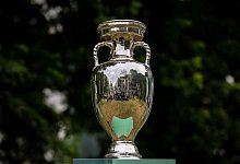 Der EM-Pokal - Michael Kappeler/dpa