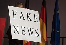 Fake News - Foto: Marijan Murat/dpa