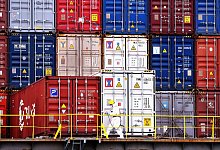 Container im Hafen - CHINATOPIX/dpa